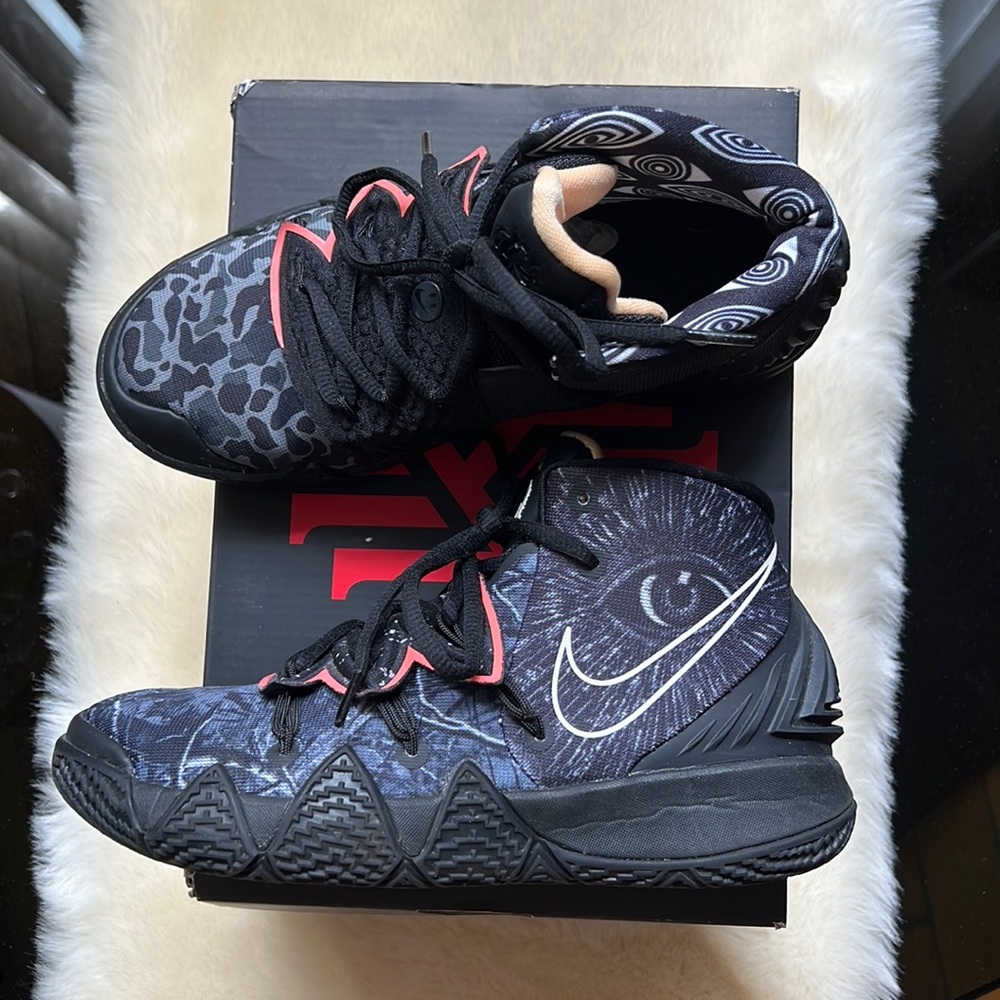 Nike- Kybrid S2 GS Kyrie Irving What The Basketball Shoes CV0097-001, size- 5Y
